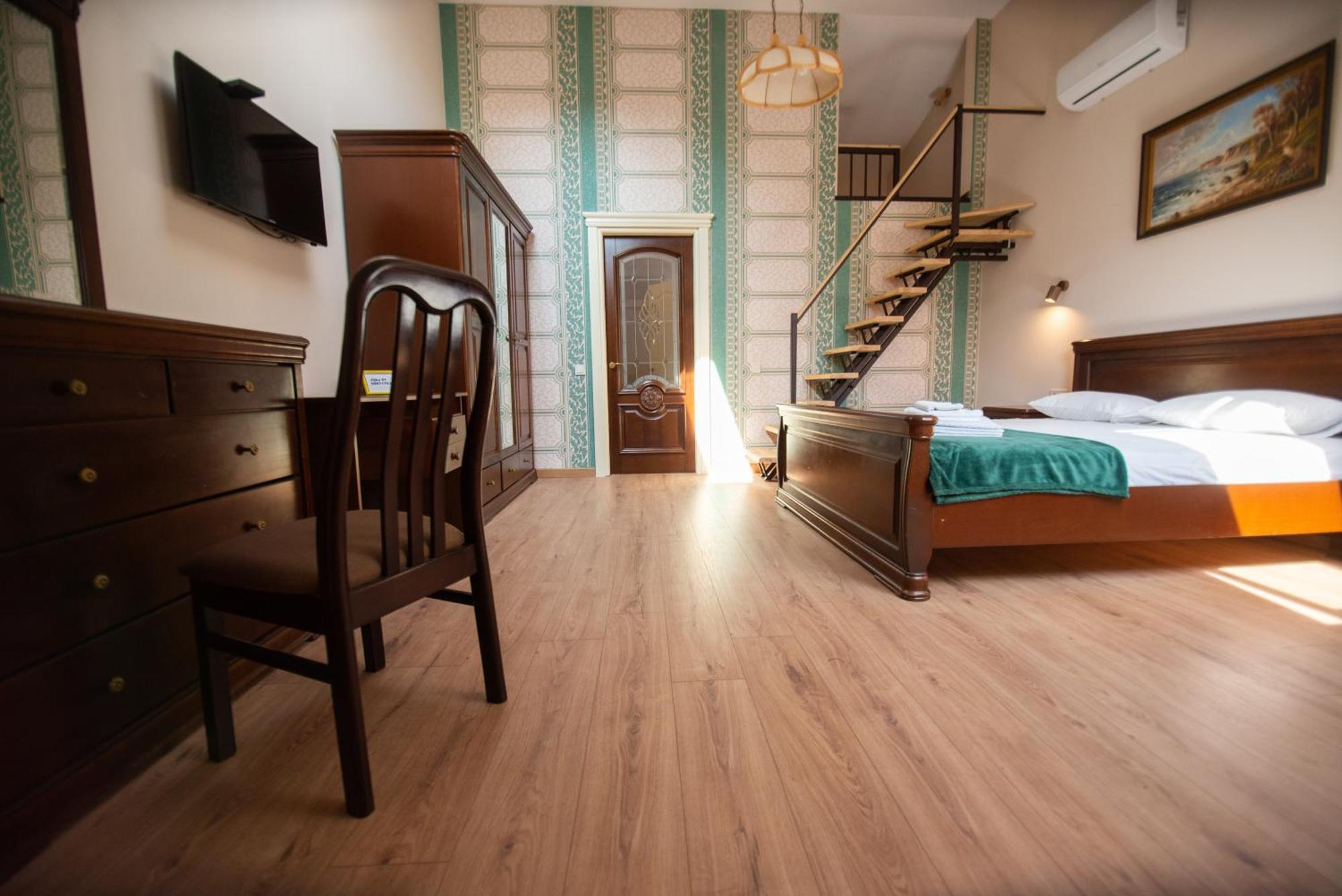 Apart Yaroslava Osmomysla 9 Square - City Center Leópolis Exterior foto